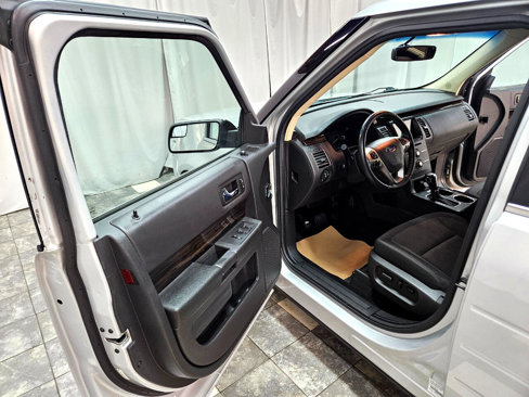 Used 2019 Ford Flex SEL image 9