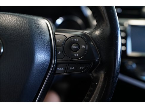 Used 2019 Toyota Camry SE w/ Carpet Mat Package image 21