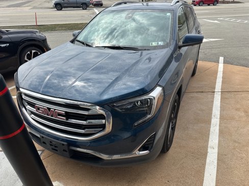 Used 2021 GMC Terrain SLT w/ Infotainment Package II image 2