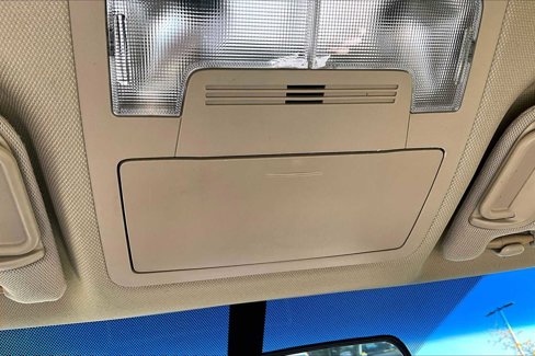 Used 2016 Toyota Camry LE image 33