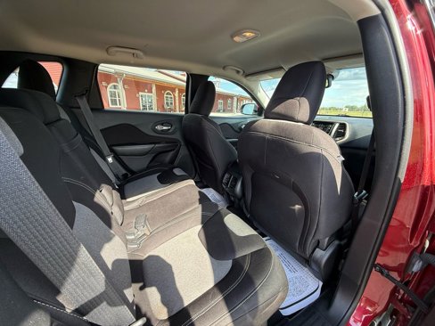 Used 2014 Jeep Cherokee Latitude image 17