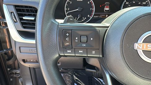 Used 2023 Nissan Rogue S image 12