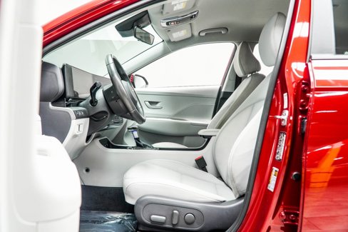 Used 2024 Hyundai Kona SEL image 32