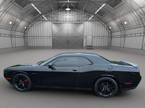 Used 2018 Dodge Challenger SXT w/ Blacktop Package image 6