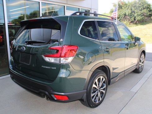 Used 2023 Subaru Forester Limited image 4