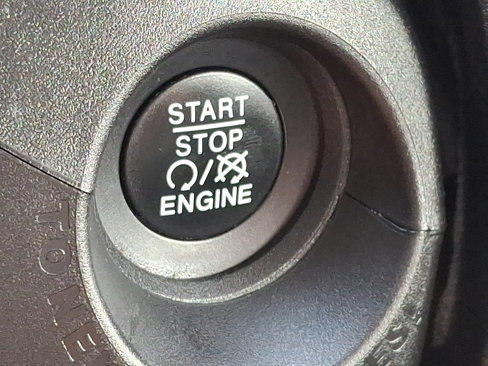 Used 2016 Jeep Renegade Latitude w/ Popular Equipment Group image 25