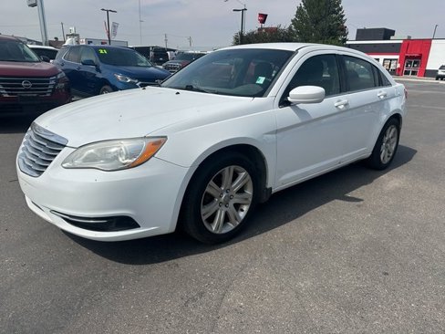 Used 2013 Chrysler 200 LX image 8