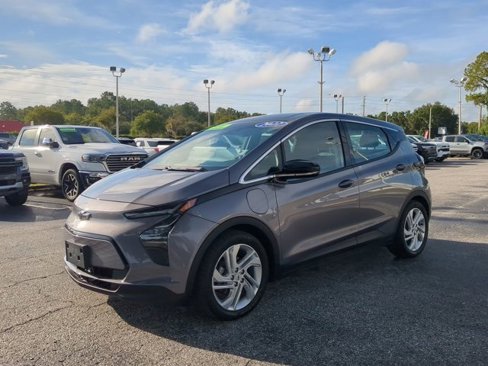 Used 2022 Chevrolet Bolt LT image 8