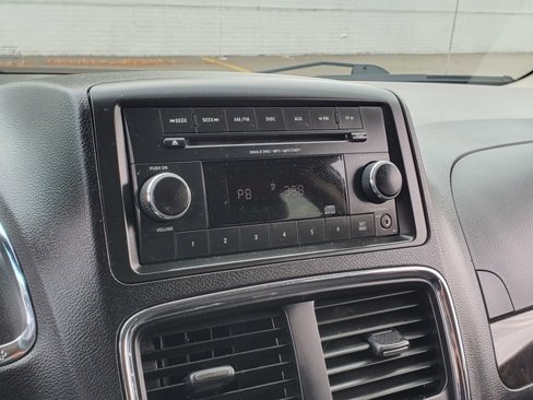 Used 2016 Dodge Grand Caravan SE w/ Quick Order Package 29E SE image 16