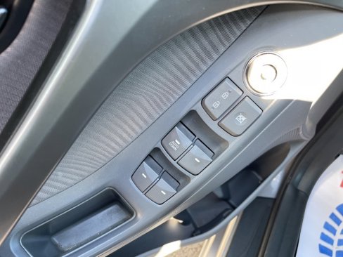 Used 2013 Hyundai Elantra GLS w/ Preferred Pkg image 16
