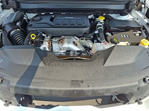 Used 2022 Jeep Cherokee Latitude Lux w/ Sun & Sound Group image 27
