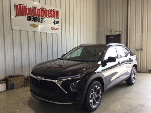New 2025 Chevrolet Trax LT w/ Driver Confidence Package image 1