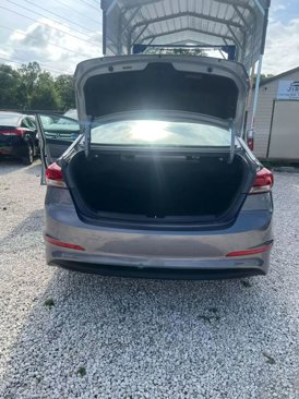 Used 2017 Hyundai Elantra SE image 9