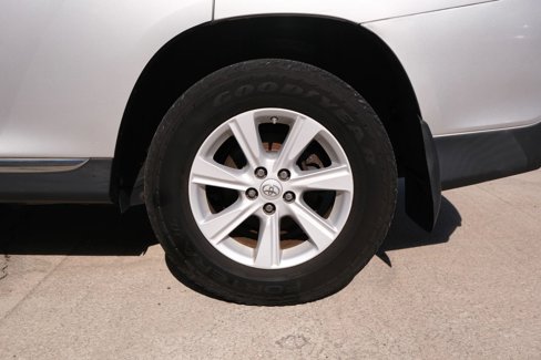 Used 2013 Toyota Highlander 4WD image 13