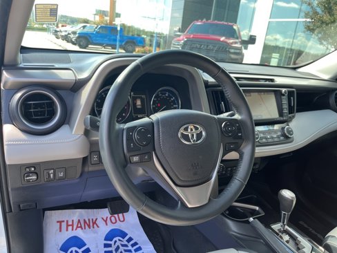 Used 2016 Toyota RAV4 Limited image 6