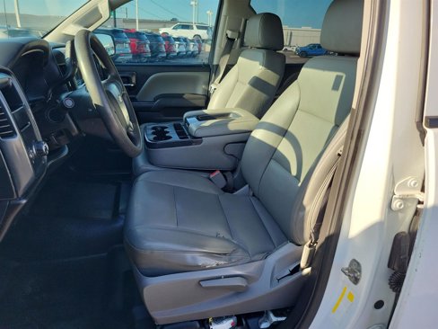 Used 2018 Chevrolet Silverado 1500 W/T w/ Trailering Package image 17