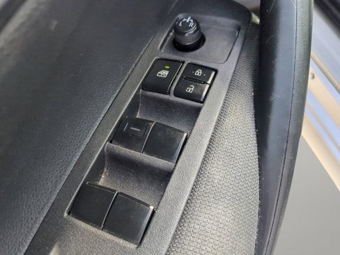 Used 2021 Toyota Corolla LE image 46
