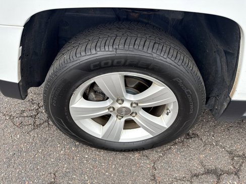 Used 2014 Jeep Patriot Latitude image 9