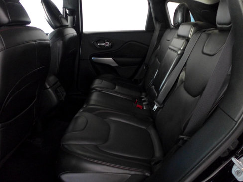 Used 2018 Jeep Cherokee Trailhawk w/ Quick Order Package 27L image 55