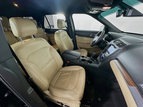 Used 2017 Ford Explorer Limited w/ Equipment Group 301A image 33