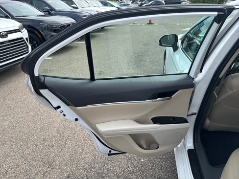 Used 2019 Toyota Camry LE image 42