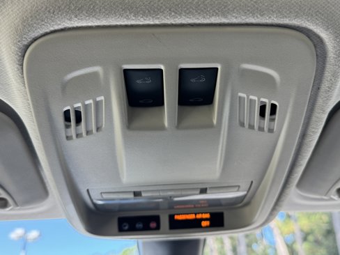 Used 2017 Chevrolet Cruze LT w/ Sun And Sound Package image 30