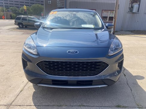 Used 2020 Ford Escape SE image 2