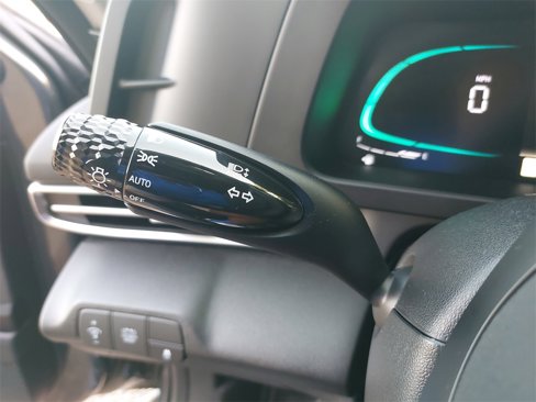 New 2025 Hyundai Elantra Blue image 24