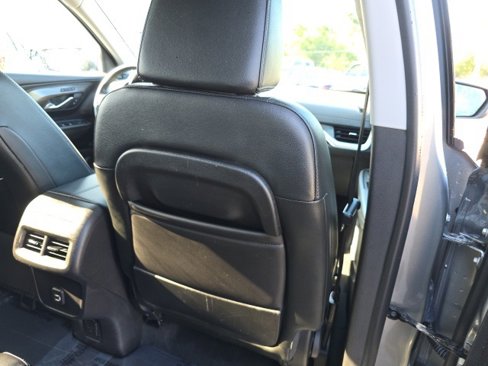 Certified 2024 GMC Terrain SLT image 36