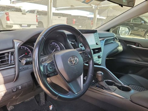 Used 2021 Toyota Camry SE w/ Carpet Mat Package (TMS) image 2