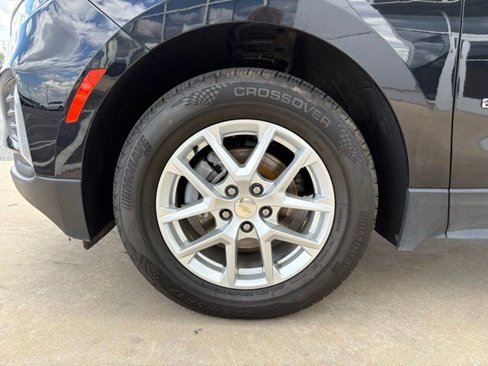 Used 2023 Chevrolet Equinox LT image 24