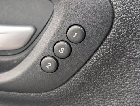 Used 2016 Jeep Cherokee Limited w/ Luxury Group image 18