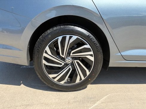 Used 2020 Volkswagen Jetta SEL Premium image 9