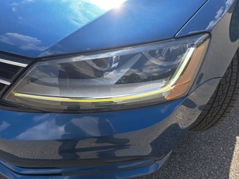 Used 2017 Volkswagen Jetta SEL image 29