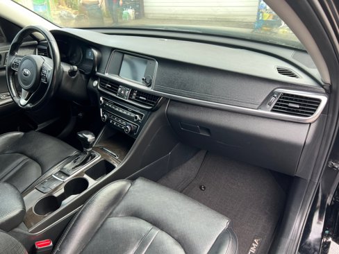 Used 2017 Kia Optima EX image 16
