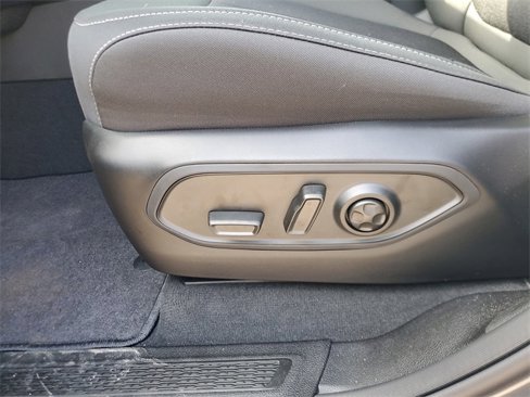New 2025 Jeep Grand Cherokee L Laredo image 17