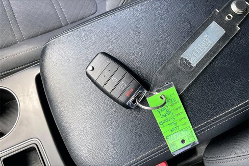 Used 2018 Kia Sorento LX image 36