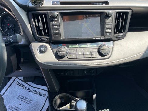 Used 2018 Toyota RAV4 Limited image 14