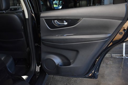Used 2018 Nissan Rogue SL w/ Premium Package image 46