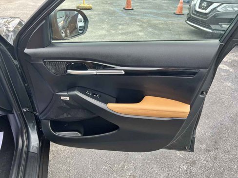 Used 2024 Kia Seltos SX image 16