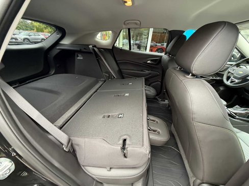 New 2025 Chevrolet Trax LT w/ Driver Confidence Package image 32