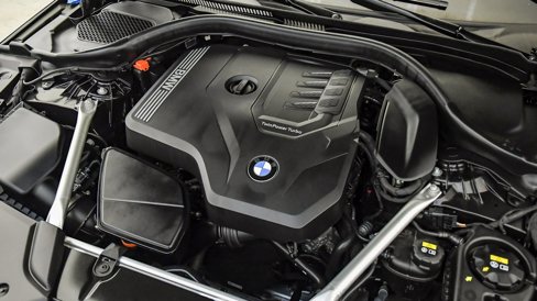Certified 2023 BMW 530i w/ Premium Package image 33