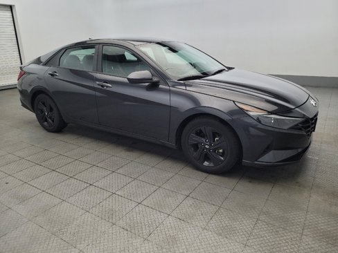Used 2023 Hyundai Elantra SEL image 11