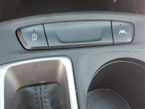 Used 2025 Chevrolet Trax LS w/ LS Convenience Package image 6
