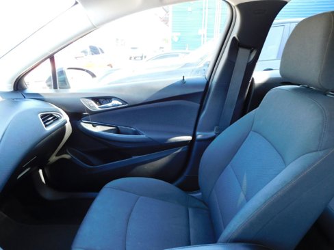 Used 2018 Chevrolet Cruze LS image 34
