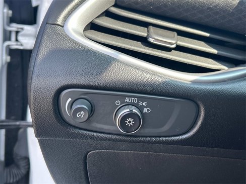 Used 2023 Chevrolet Malibu LT image 20