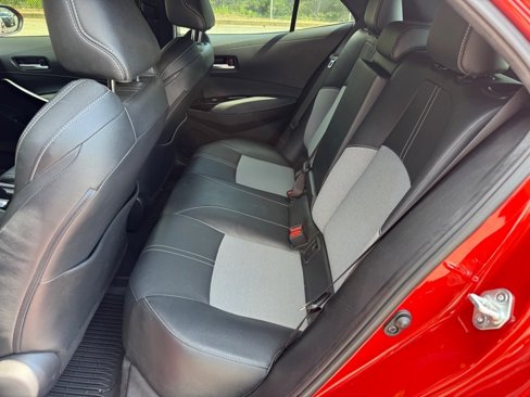 Used 2020 Toyota Corolla XSE image 11