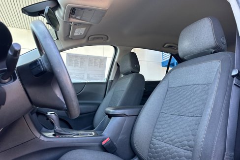 Used 2018 Chevrolet Equinox LT image 5