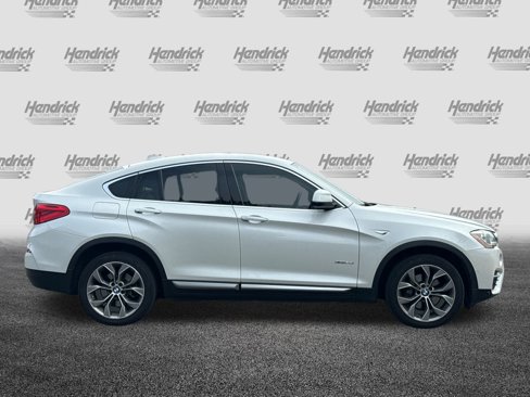 Used 2017 BMW X4 xDrive28i image 3