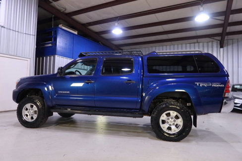Used 2015 Toyota Tacoma 4x4 Double Cab w/ TRD Off-Road Package image 2